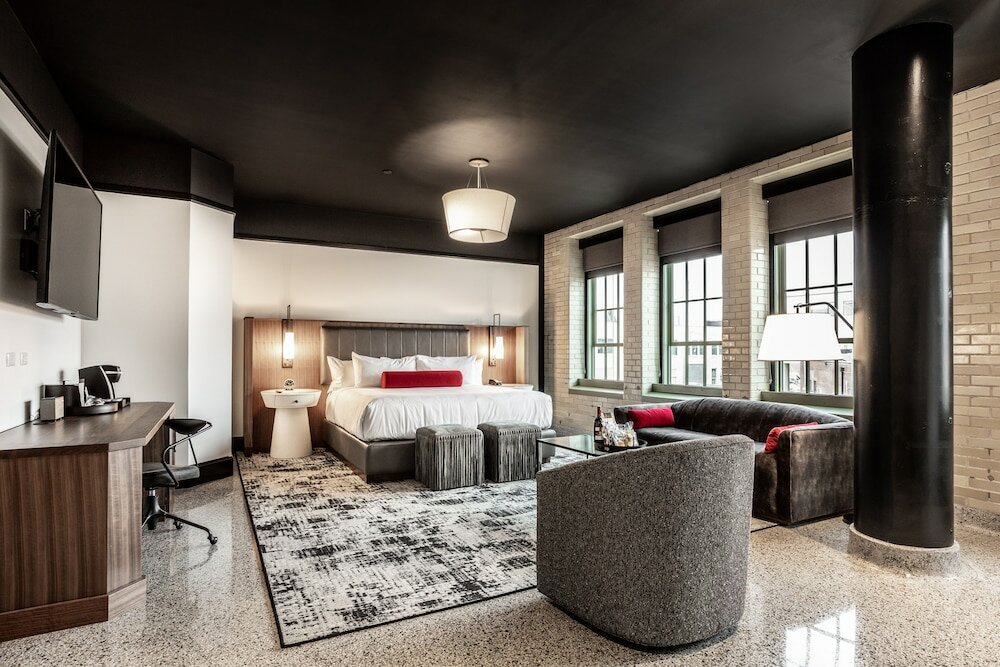 Фото Bottleworks Hotel