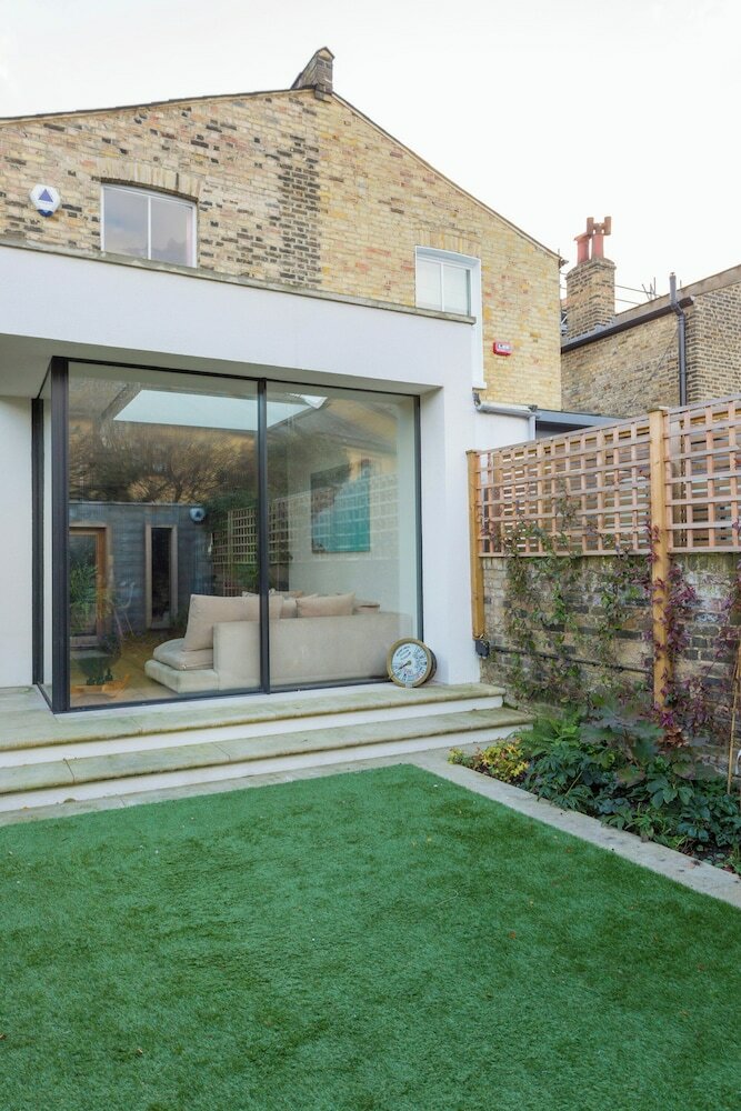 Фото Barlby Road III by Onefinestay