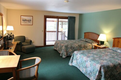 Гостиница Nootka Lodge