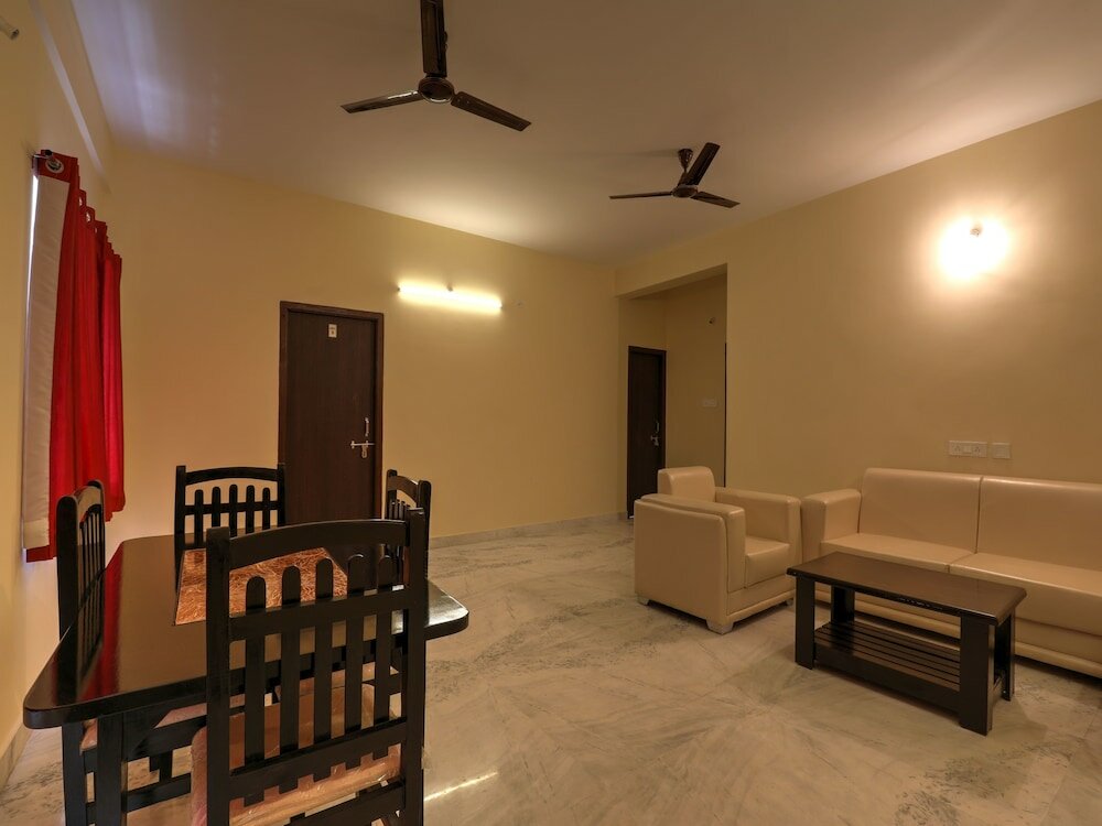 Фото Oyo 15168 Sucasa Homes