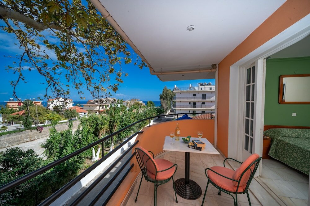 Фото Odysseus Palace