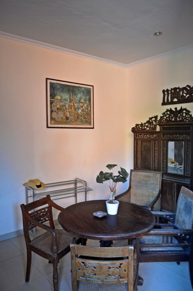 Фото Yulia 2 Homestay Sanur Guesthouse