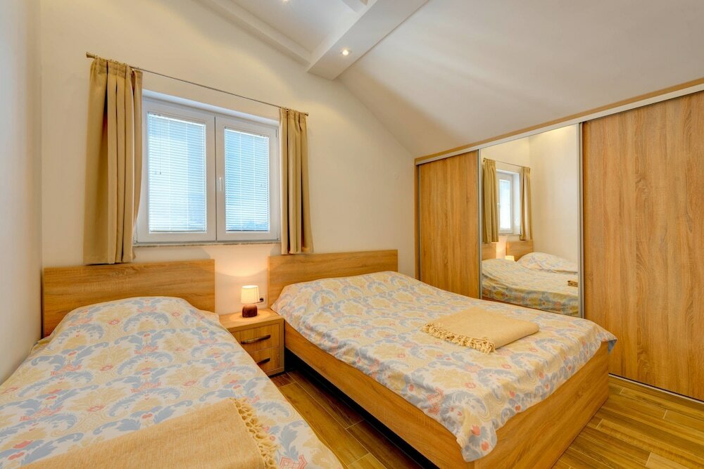 Фото Апартаменты 42' North