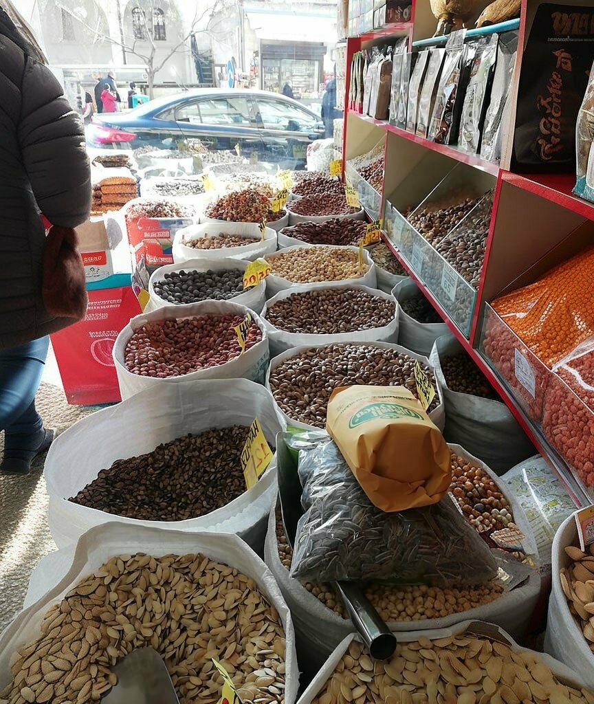 Nuts, snacks, dried fruits Sesliokuyucu Kuruyemis Sekerleme, Kilis, photo