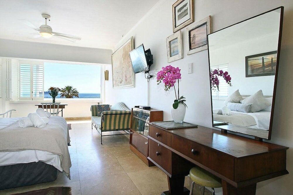 Фото Dolphin Bay II