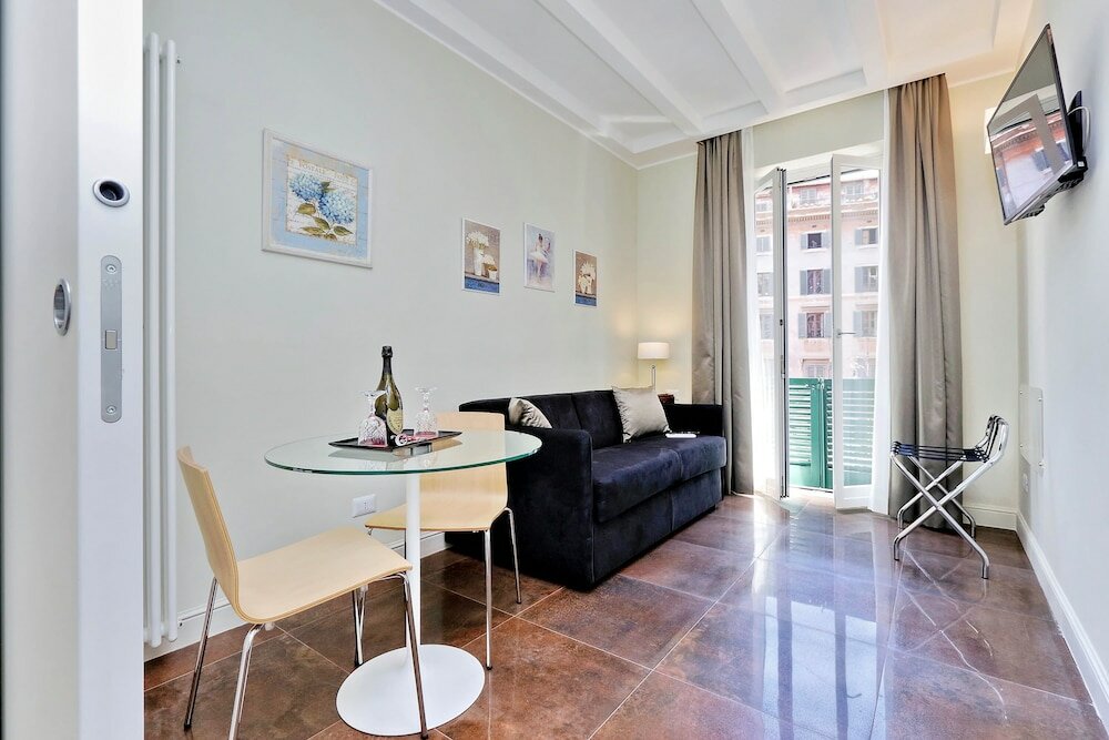 Фото Piazza Venezia Grand Suite