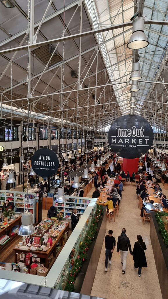 Market Mercado da Ribeira, Lisbon, photo