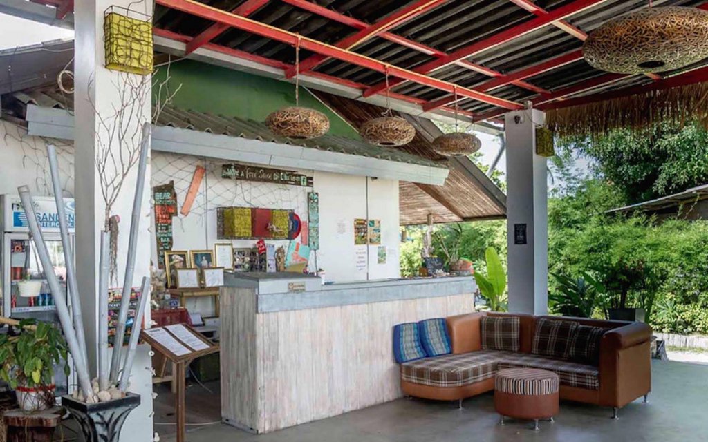 Фото отеля 2