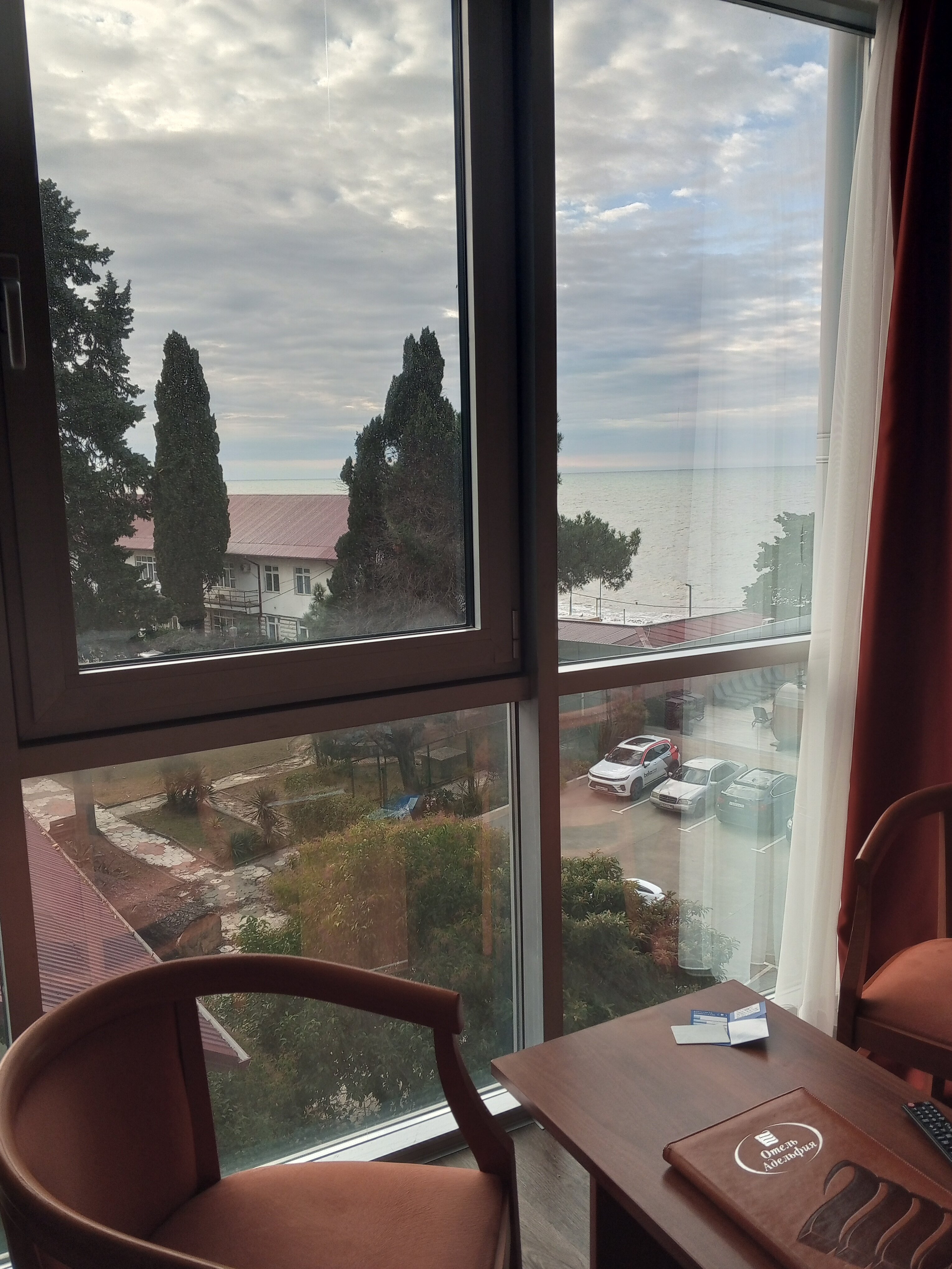 Фото Адельфия