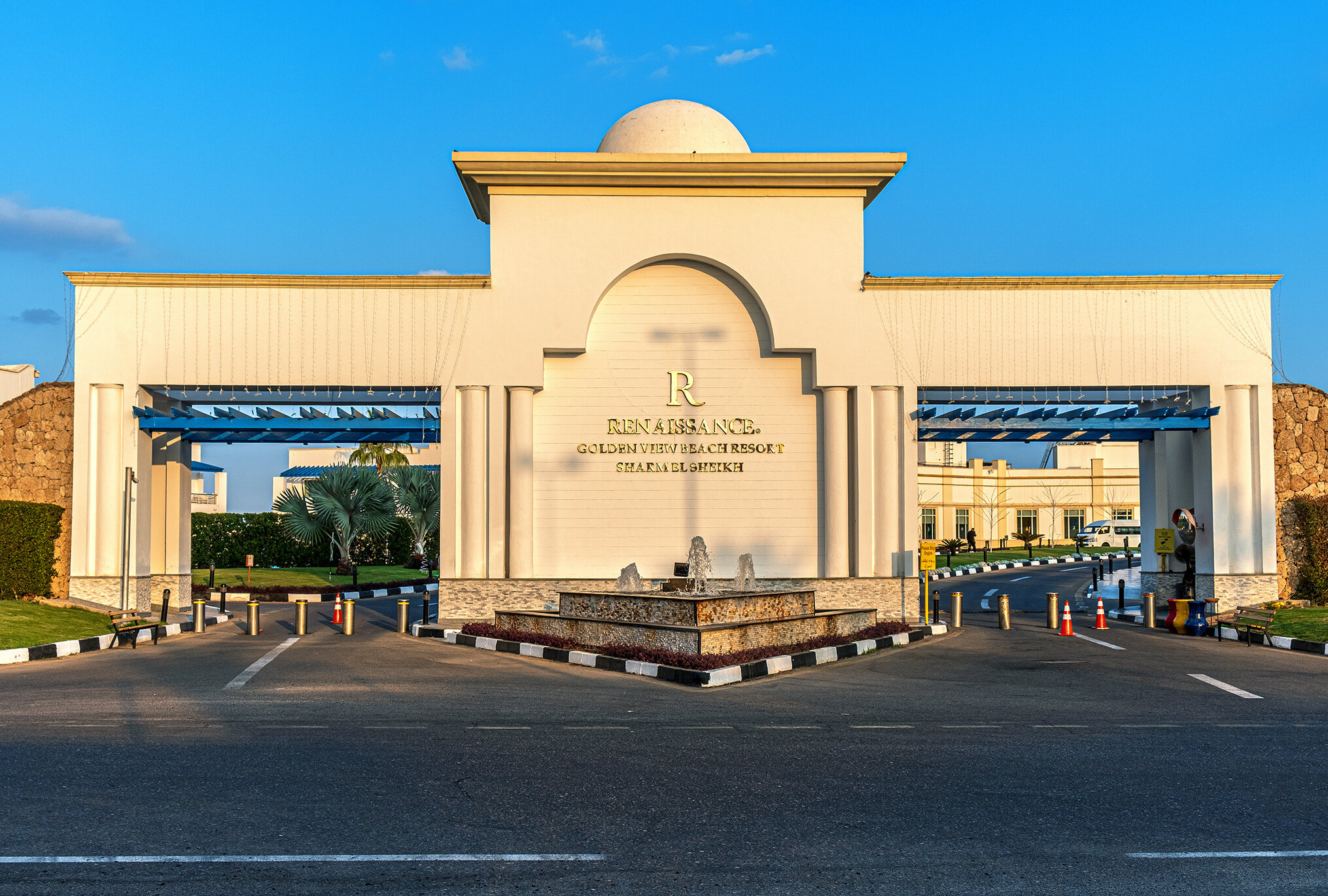 Фото Renaissance Sharm El Sheikh Golden View Beach Resort
