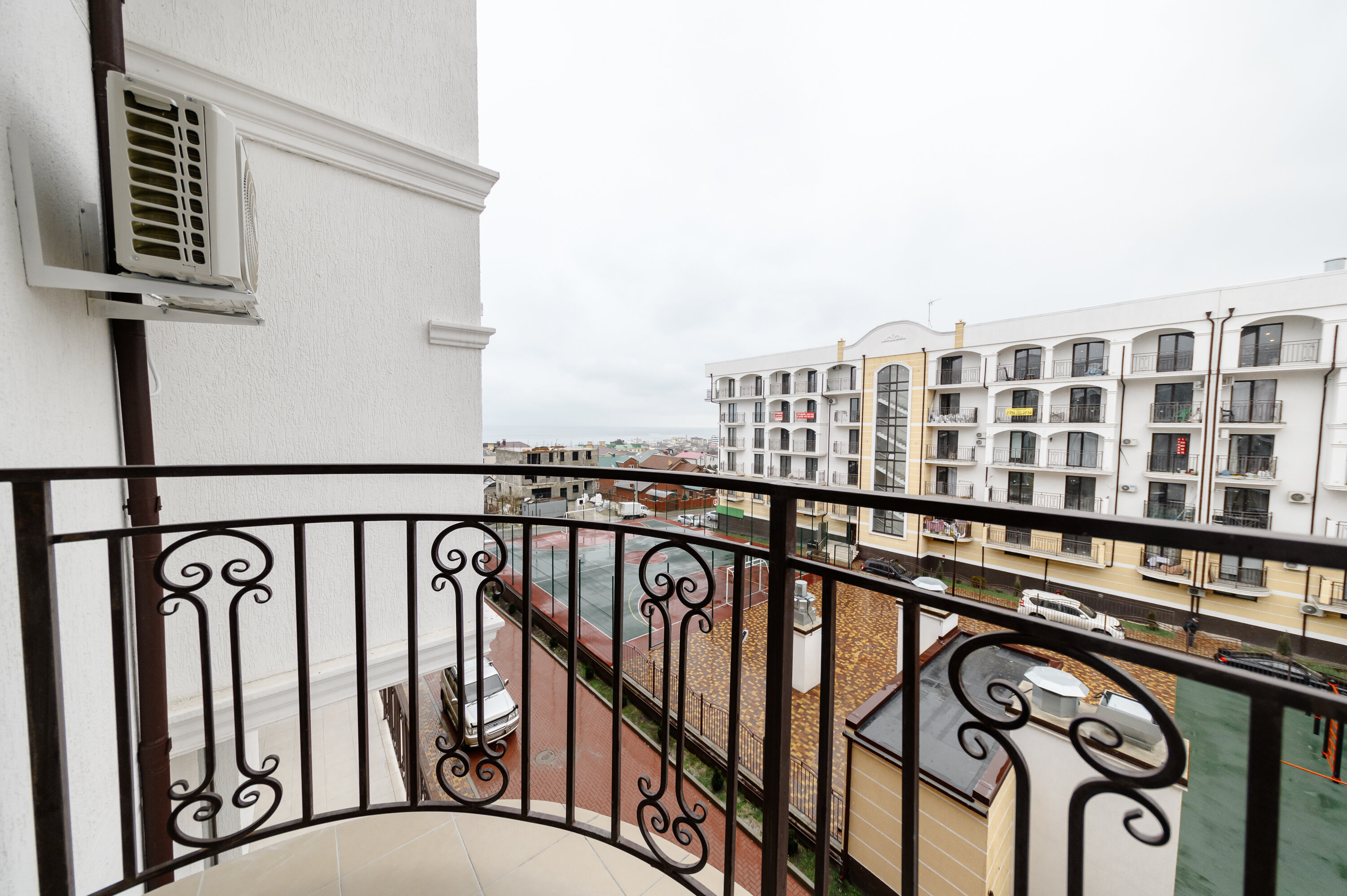 Фото Апартаменты на Счастливом переулке 26 от LetoApart