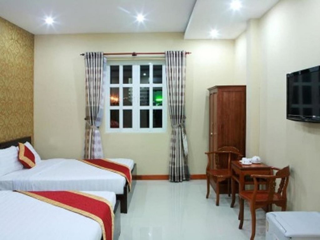 Фото Sunflowers Hotel