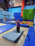 Yourtrampolinecoach (Elektrolitny Drive, 3с5) ، نادي رياضي، مجموعة