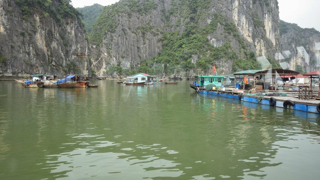 Landmark, attraction Dau Go Cave, Earth, photo