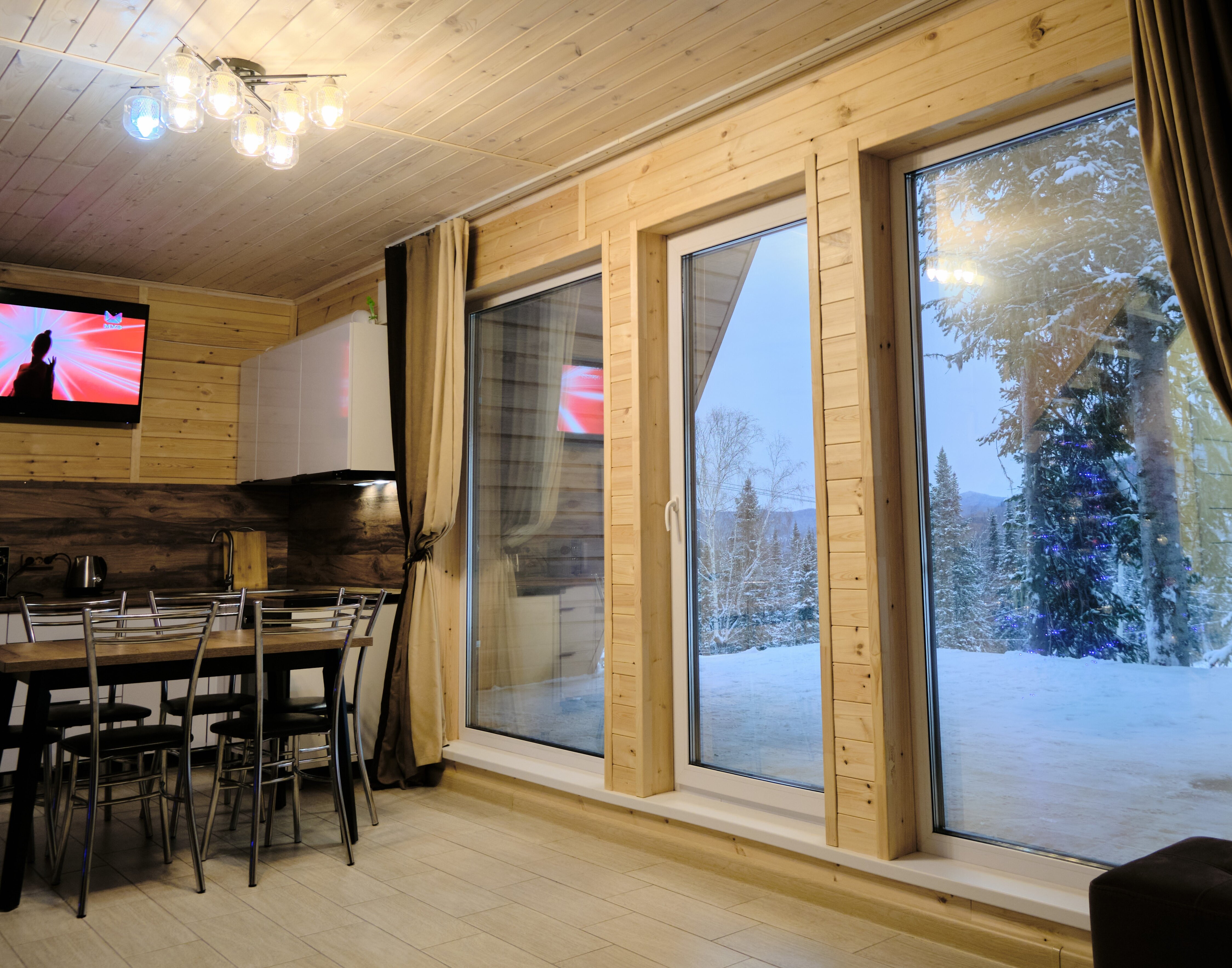 Фото Аура Гор