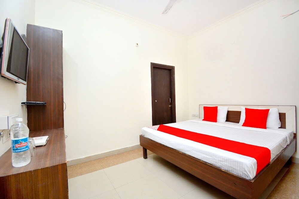 Фото Oyo 39597 Prince Paradise