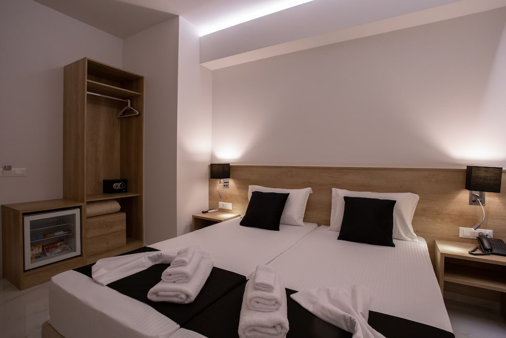 Фото Marvel Deluxe Rooms