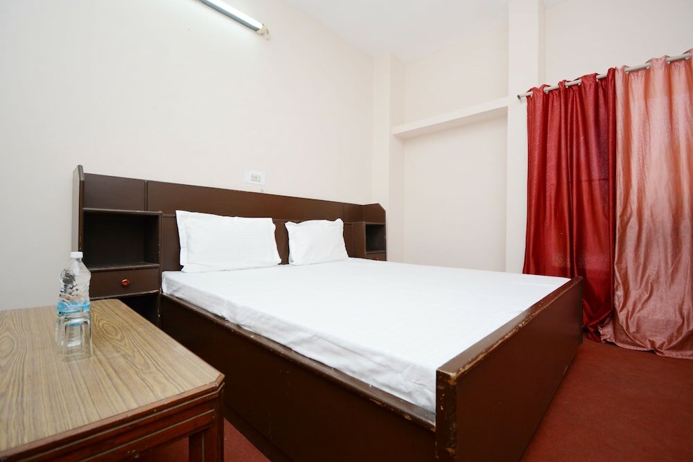 Фото Oyo 37159 Hotel Tanveer