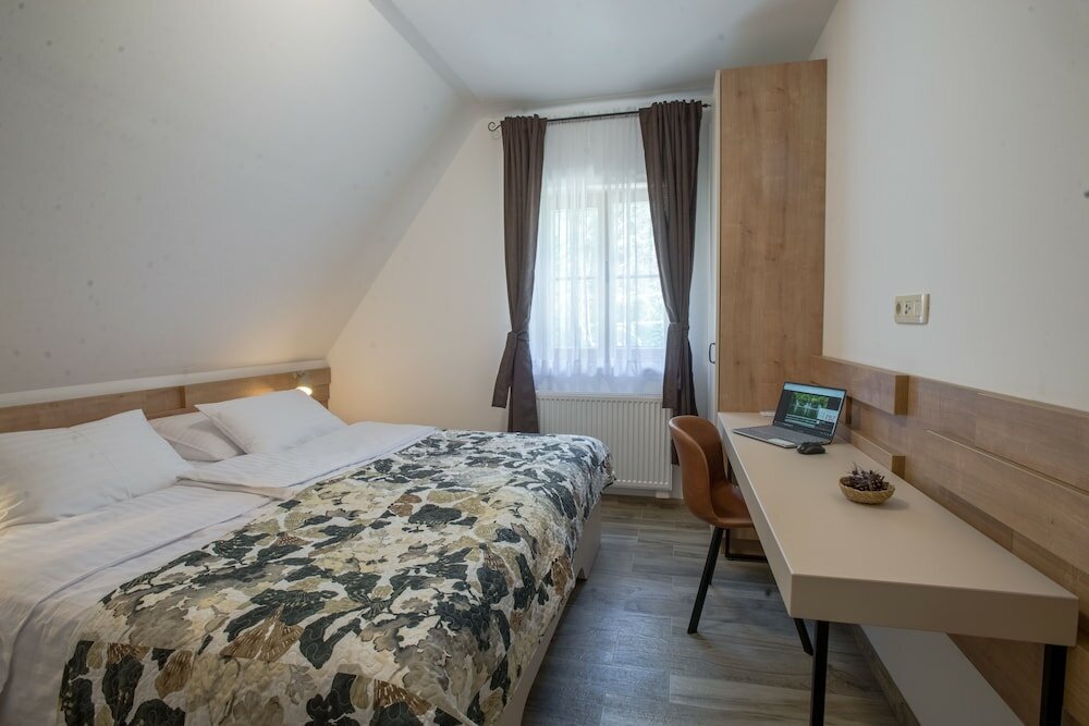 Фото The Starlings Apartments