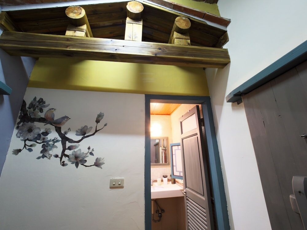 Фото Old Min House II