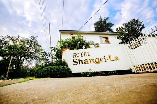 Гостиница Shangri-la Hotel Uganda в Кампале
