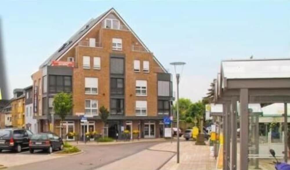 Фото отеля 3