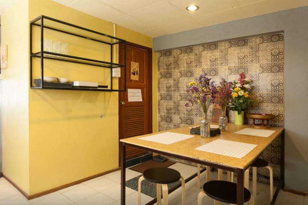 Фото Buri Hotel and Hostel