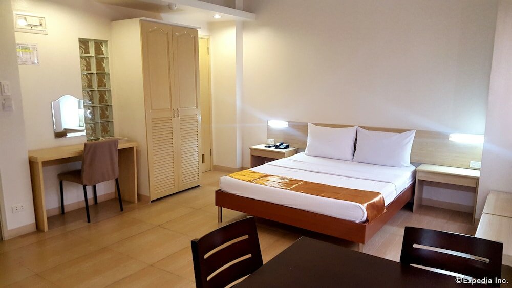 Фото M Suites Hotel