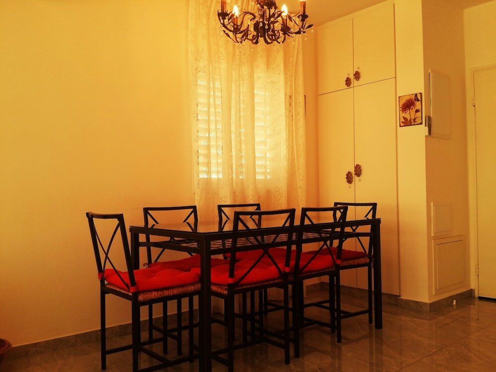 Фото Tel Aviv Apartment by the Sea