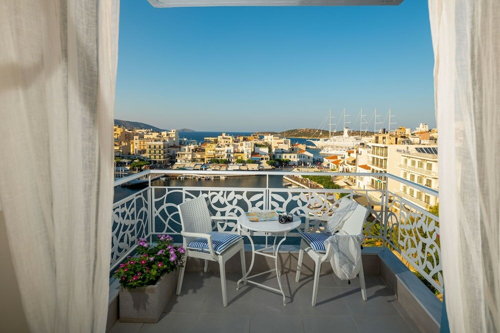 Фото Emerald Lake Studios