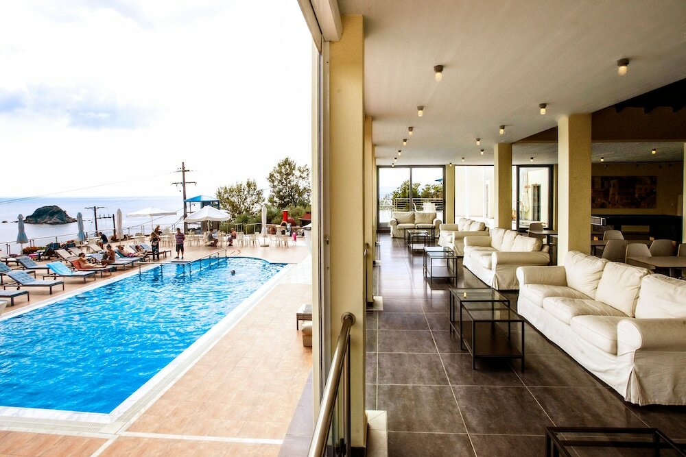 Фото La Luna Hotel