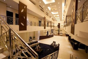 Гостиница Grand Lily Hotel Suites