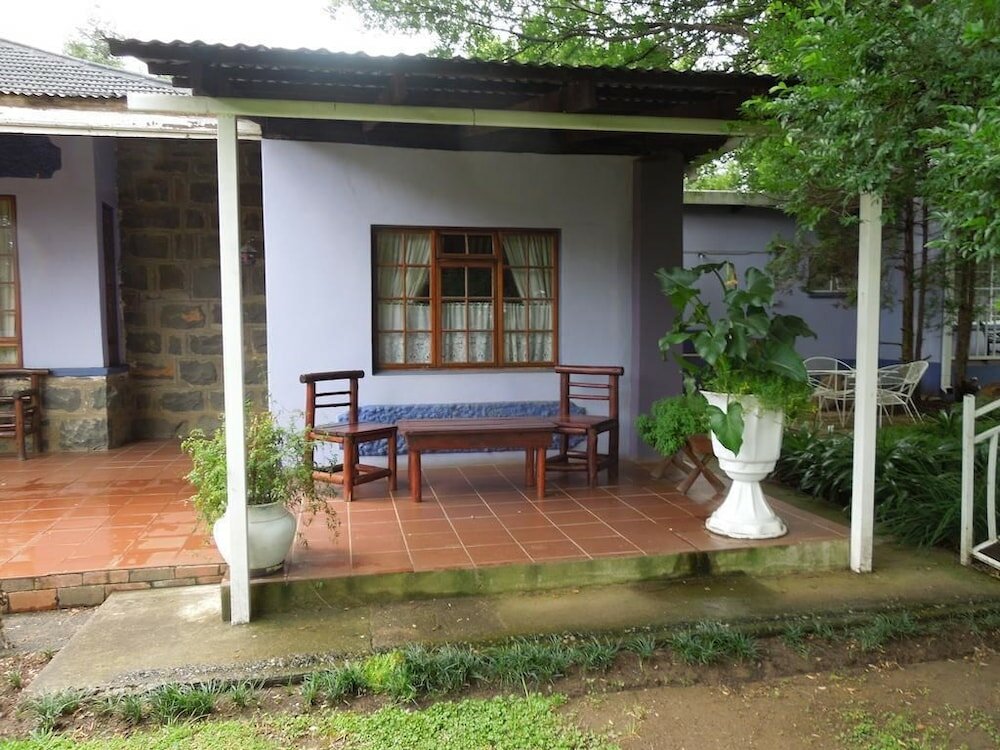 Фото Lilac Lodge Purple House