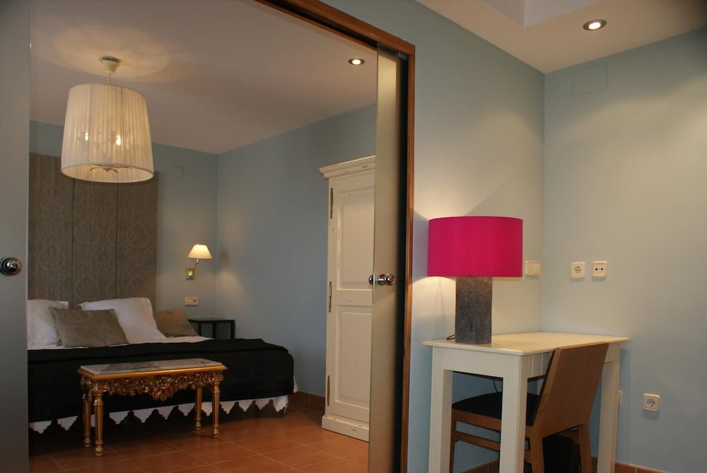 Фото Hotel Patilla Ciudad de Requena