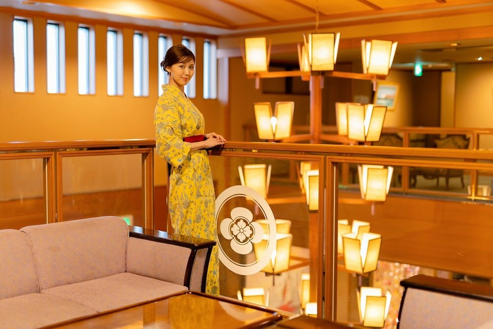 Фото Hotel Hoho A hotel overlooking the Echigo Plain and the Yahiko mountain range