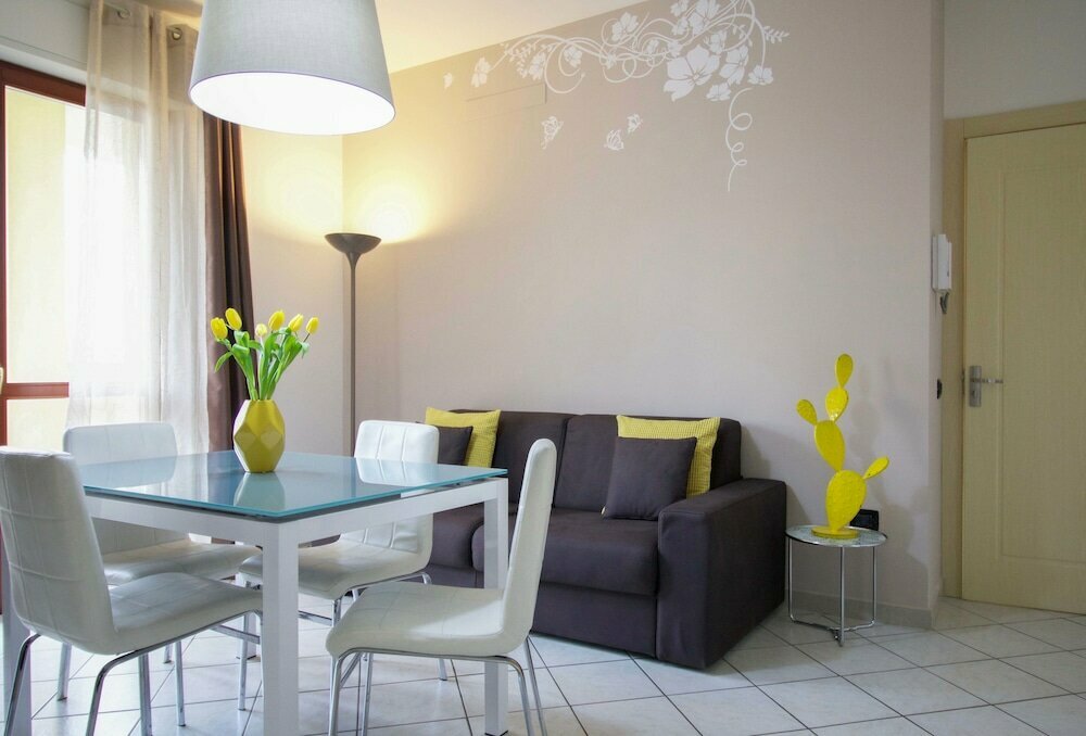 Short-term housing rental Hq Aparthotel Milano Inn - Smart Suites, Lombardy, photo