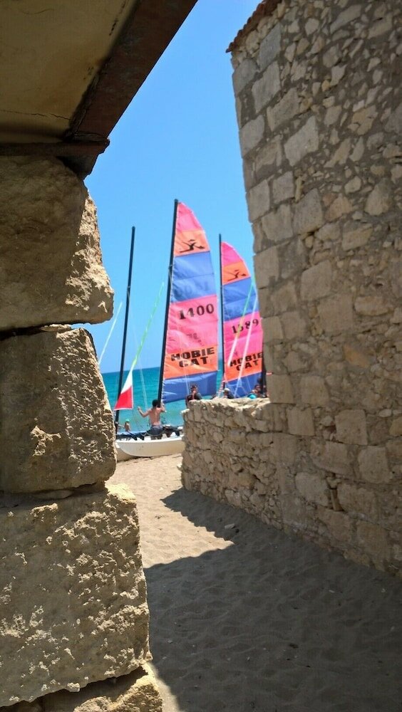 Фото Asterias Studios Apartments