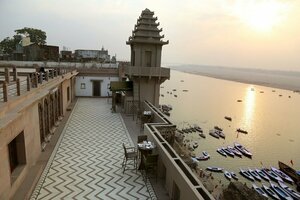 отель BrijRama Palace, Varanasi - by the Ganges