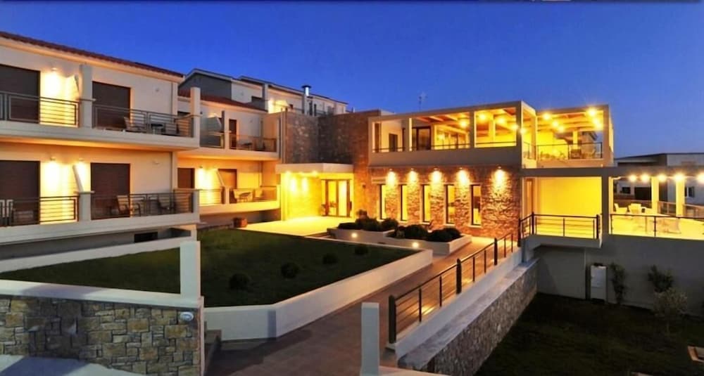 Фото Hotel Porto Plaza Beach Resort