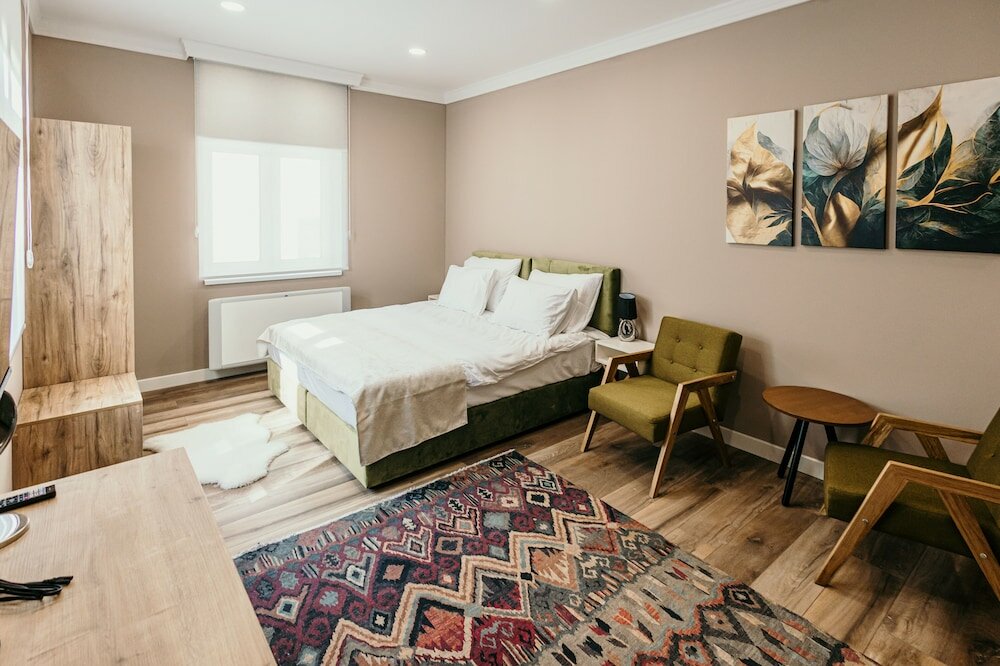 Фото Pansion Fawlty Towers