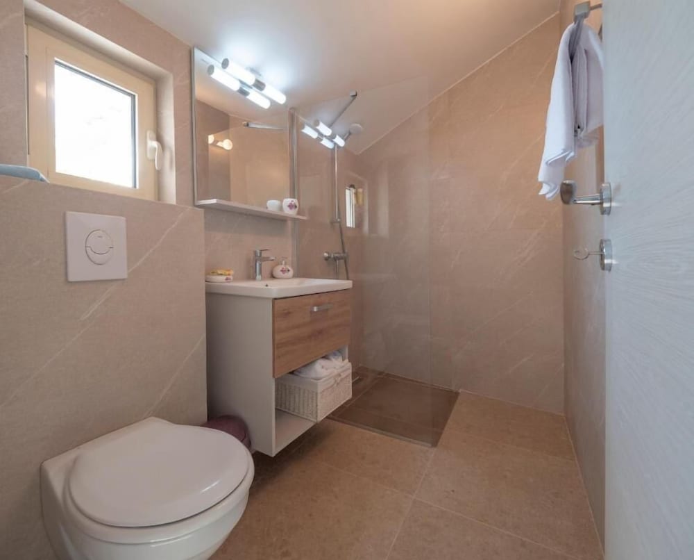 Фото Amfora Family Apartments Rezevici