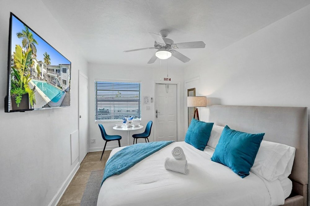 Фото Waves On Desoto