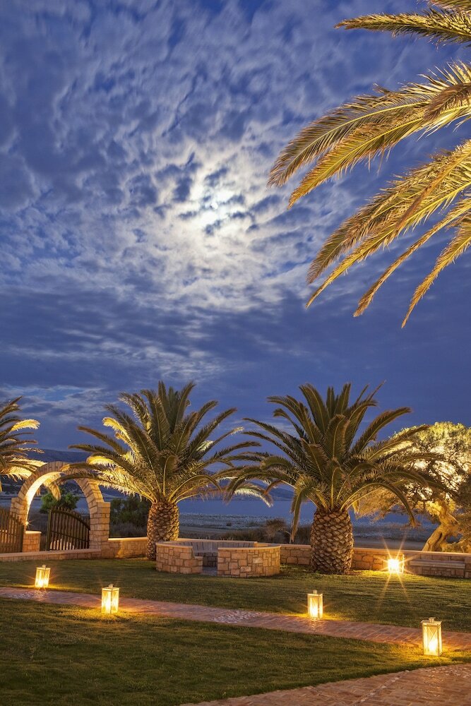 Фото Finikas Hotel