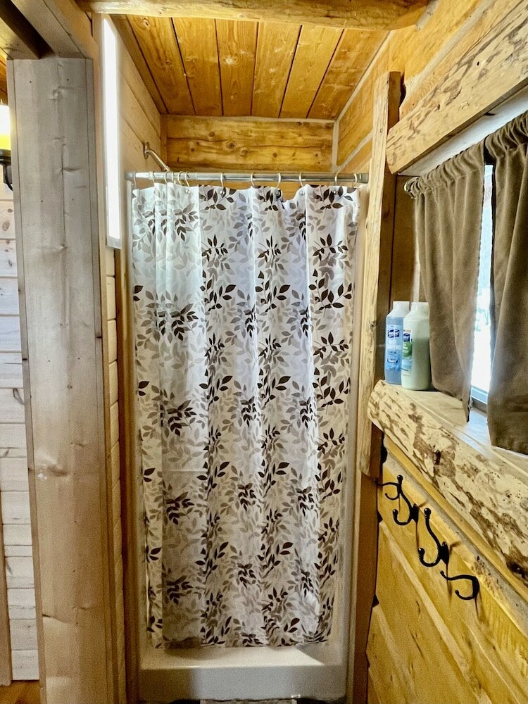 Фото Meandering Moose Lodging