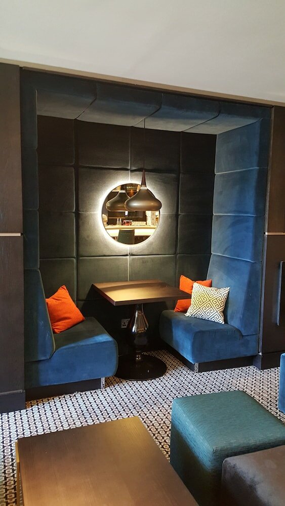 Фото The Chester Hotel