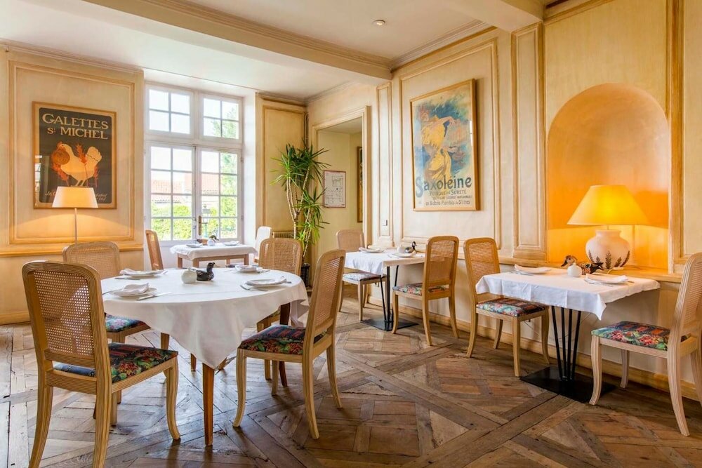 Фото Les Trois Lys