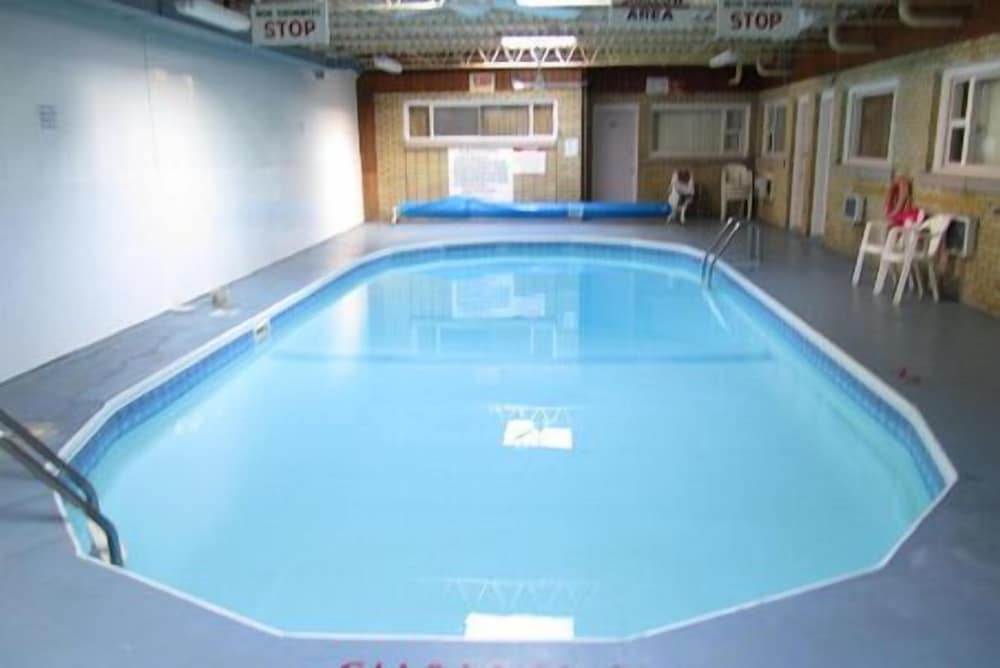 Фото Canadiana Motel