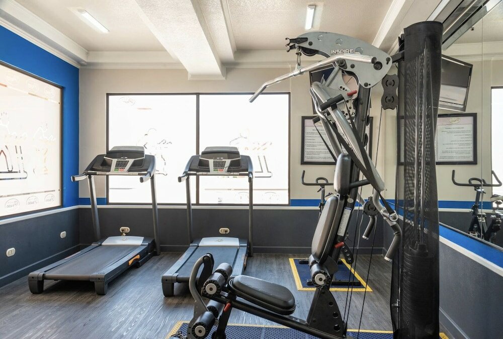 Фото Prado Inn & Suites