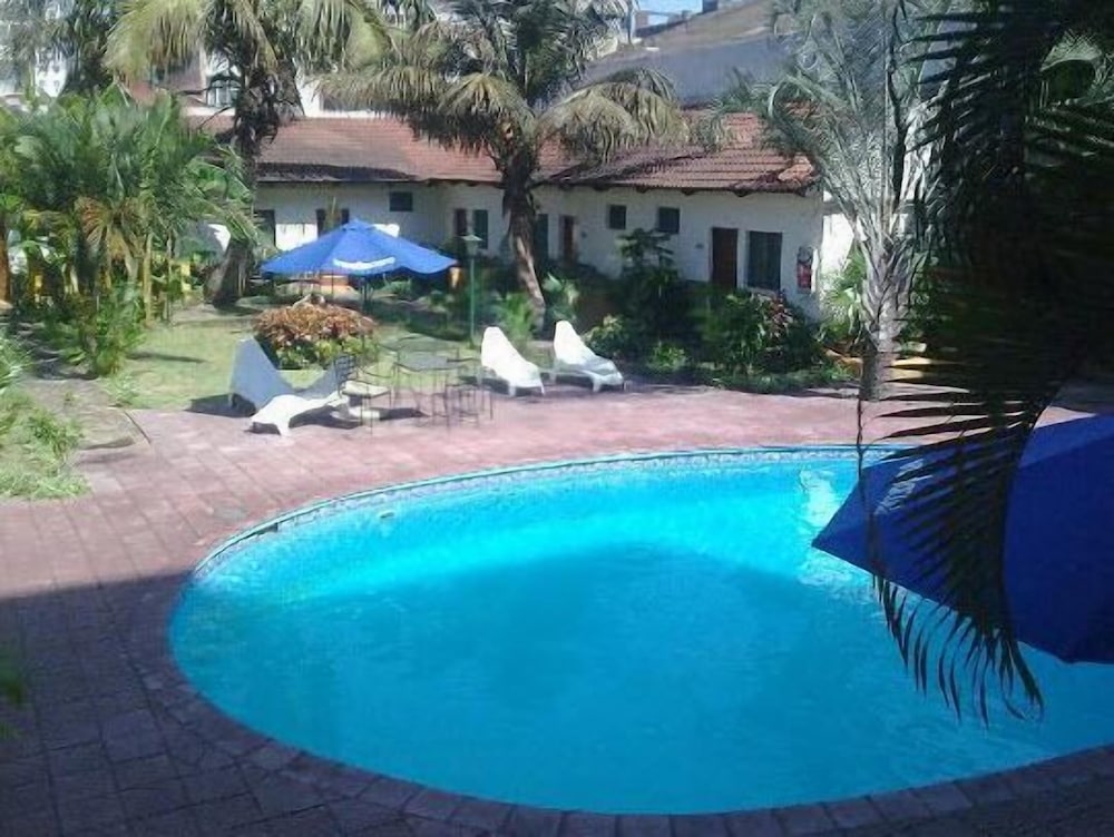 Фото отеля 2