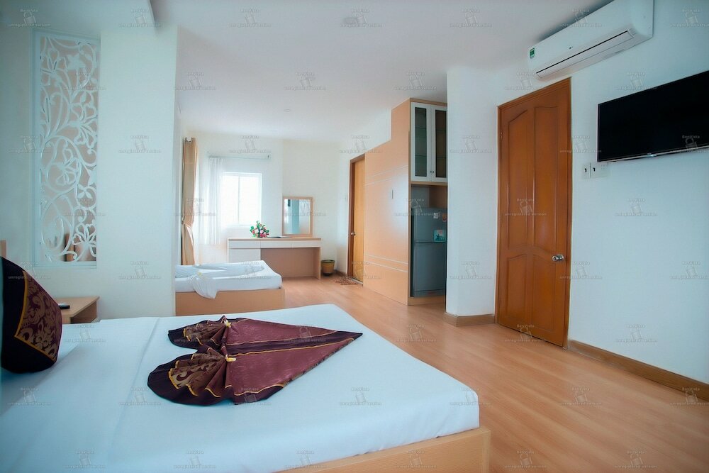 Фото Golden Tulip Hotel